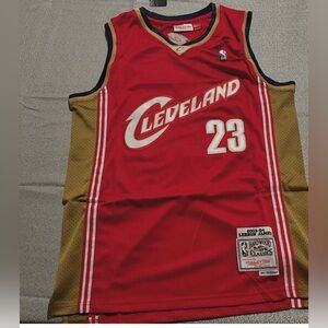 🎁 Cleveland Cavaliers Red Jersey